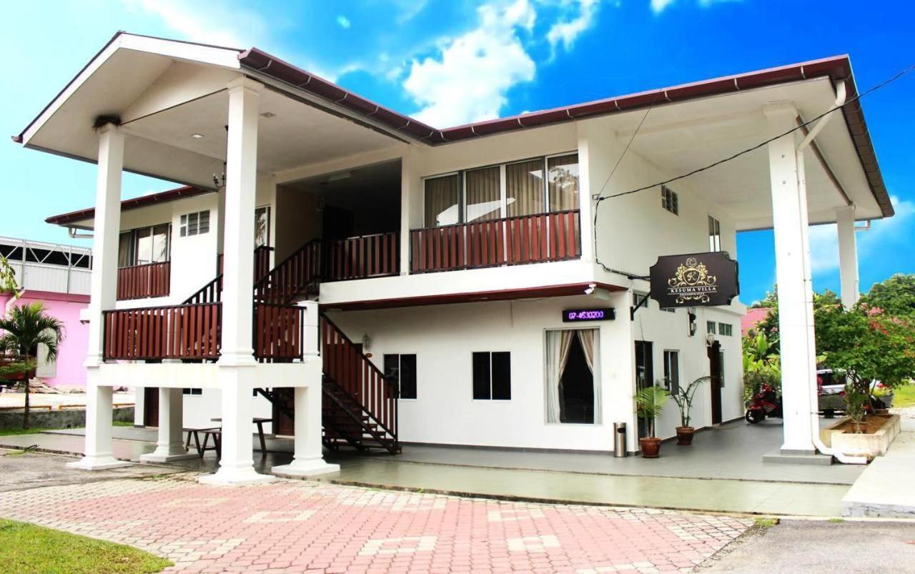 New Kesuma Villa Exclusive Stay 파리트 라자 외부 사진