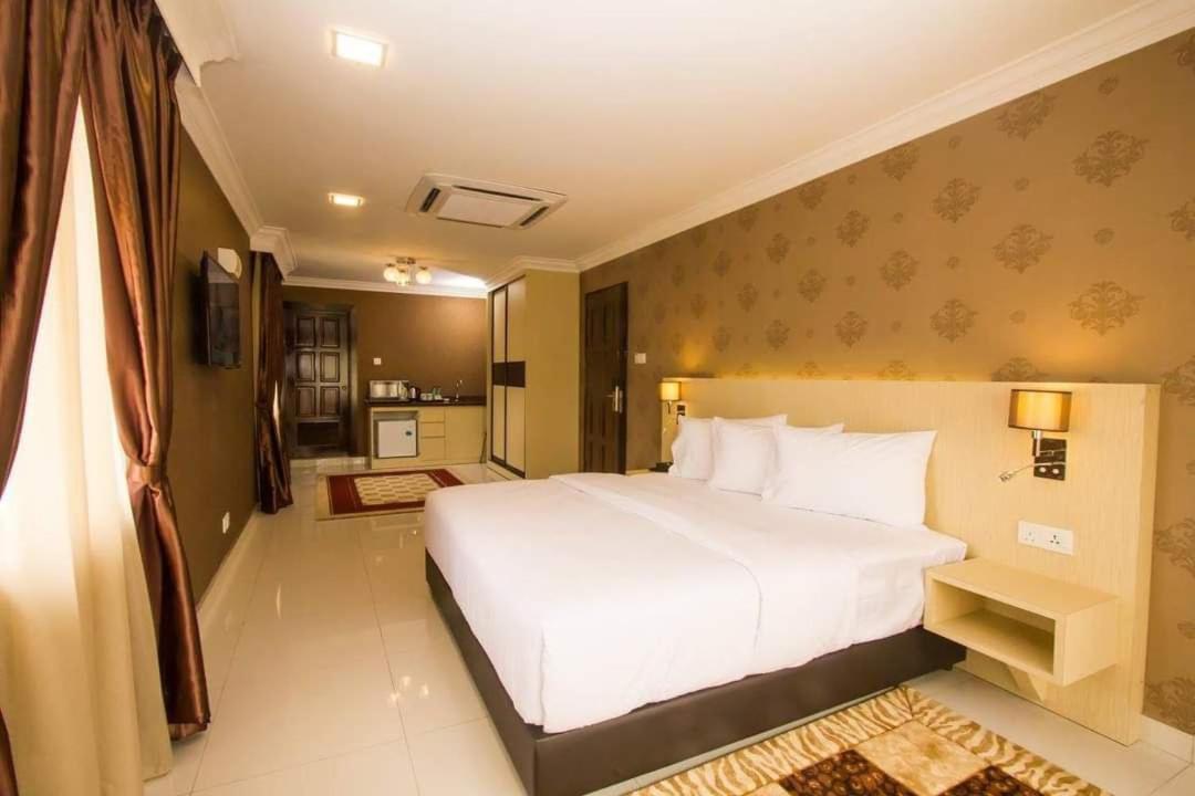 New Kesuma Villa Exclusive Stay 파리트 라자 외부 사진